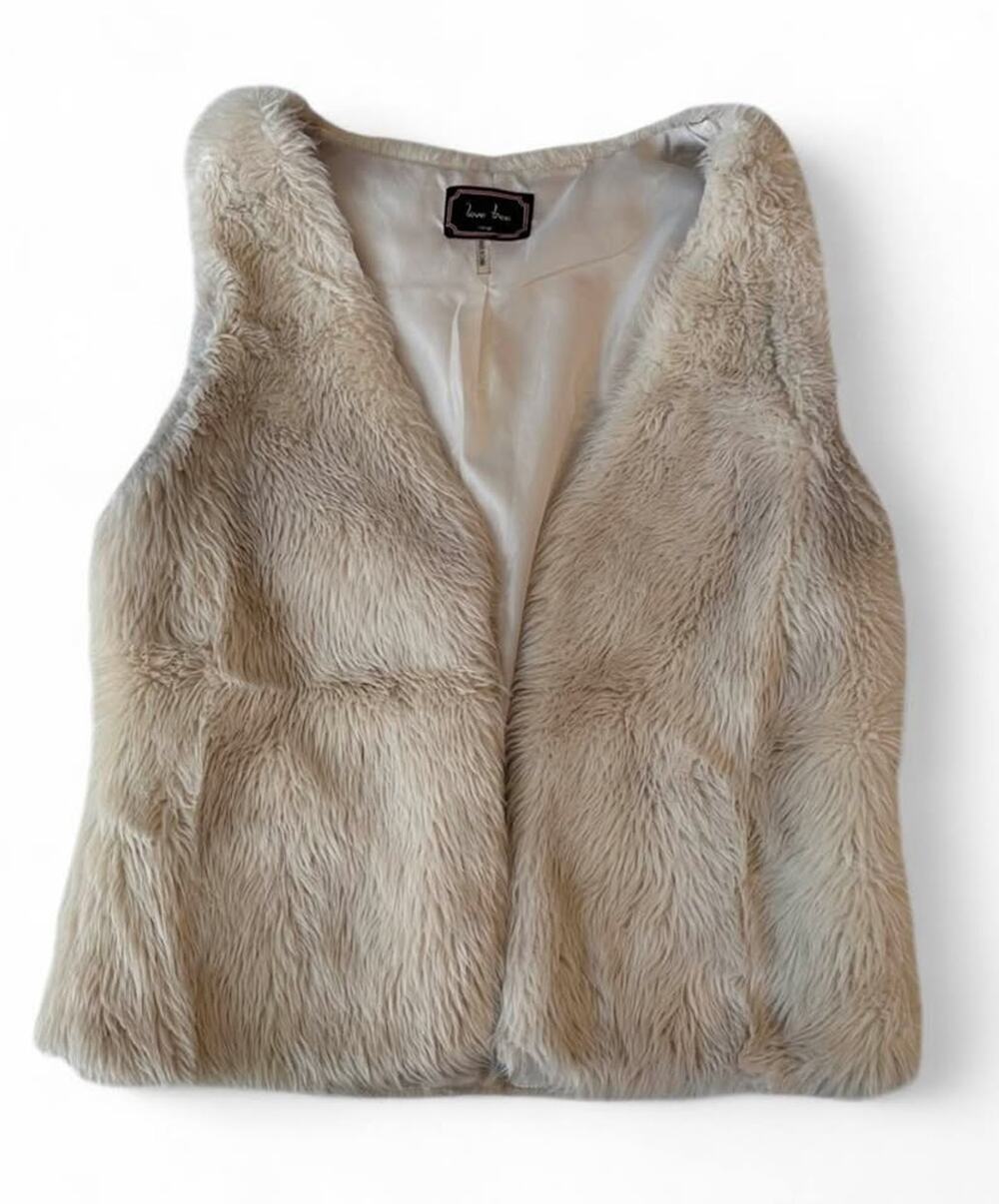 Women's Love Tree Faux Fur Vest Large